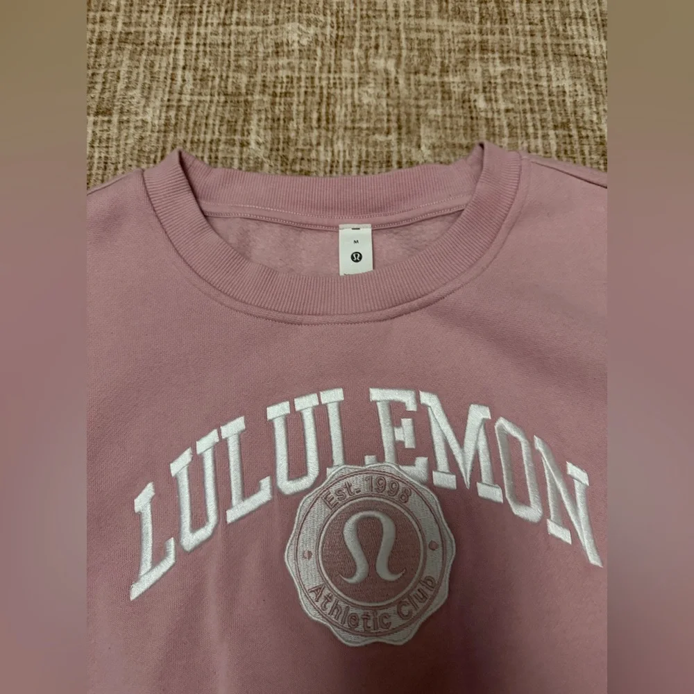 LULULEMON GRAPHIC CREWNECK SWEATER - Picture 3 of 3
